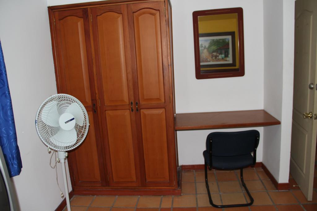 Hotel Castillo Real Armenia  Rum bild